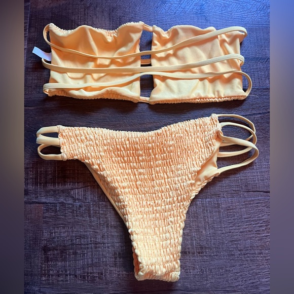 Strapless and Strappy Bikini Set with a high cut. Women’s size Large - Picture 2 of 7